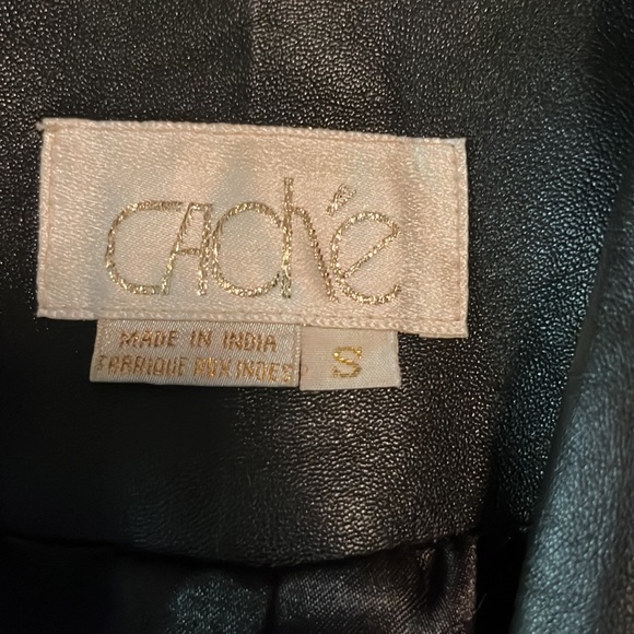 Exceptionally beautiful brand knew black leather jacket. - Picture 4 of 4